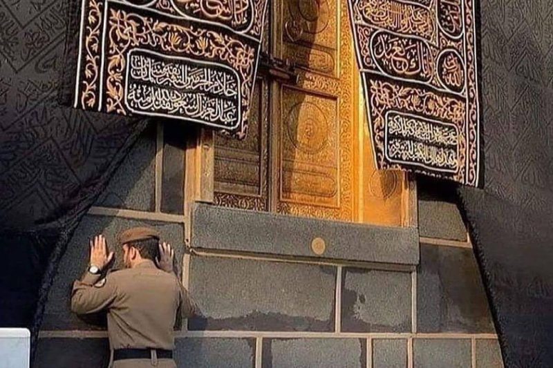 Multazam Kabah: 4 Keutamaan Yang Penting Anda Ketahui 33 multazam kabah