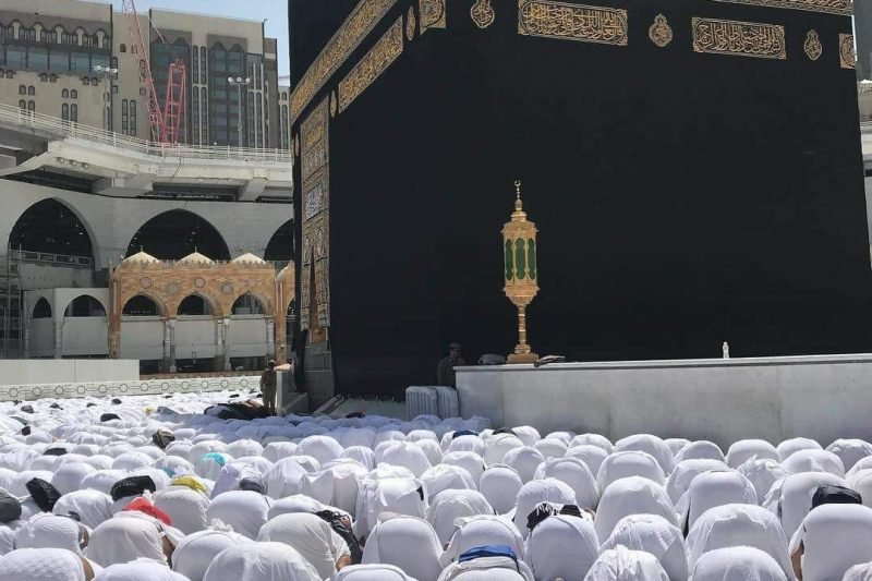 menanti kepastian haji Ibadah Haji, sebuah Perjalanan Cinta