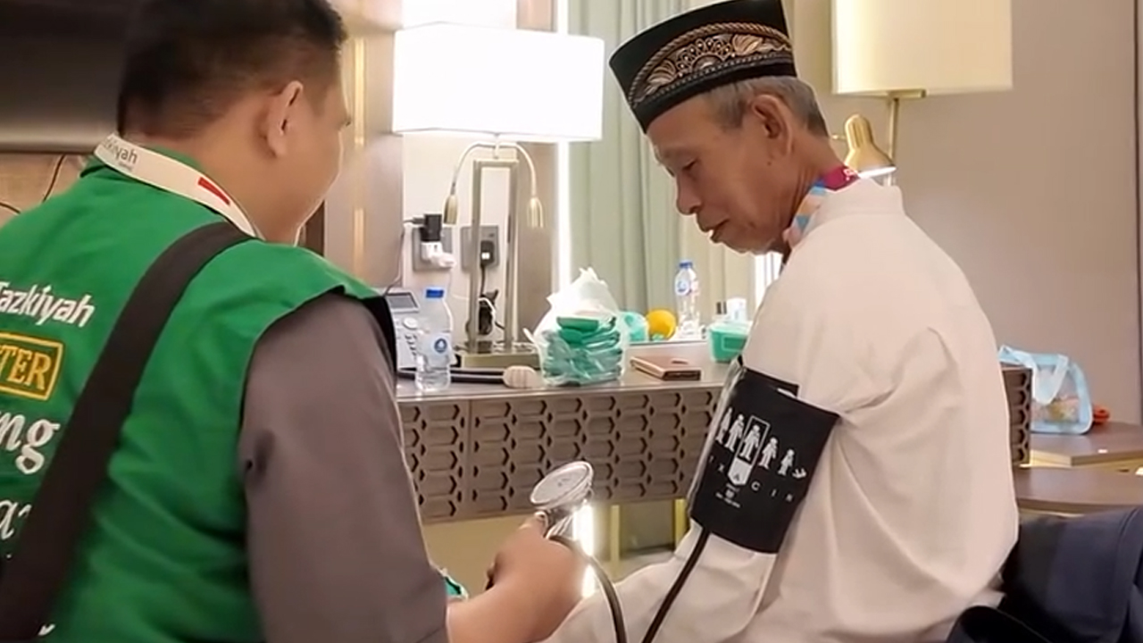 dokter haji Hari Keempat JCH Tazkiyah di Madinah, Tim Medis Pastikan Jemaah Haji Dalam Kondisi Fit